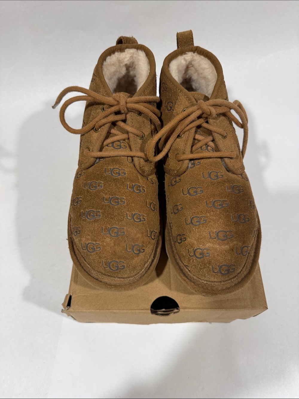 UGG Neumel Emboss Chukka Boot women’s  8 - Chestnut  Logo Suede - Picture 4 of 11